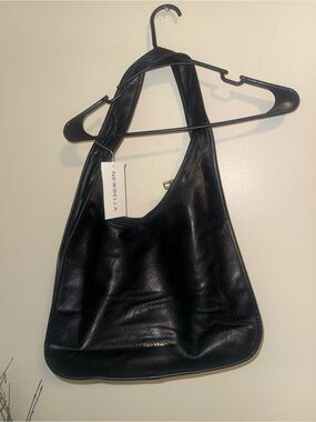 New Bella Black Leather Shoulder Bag